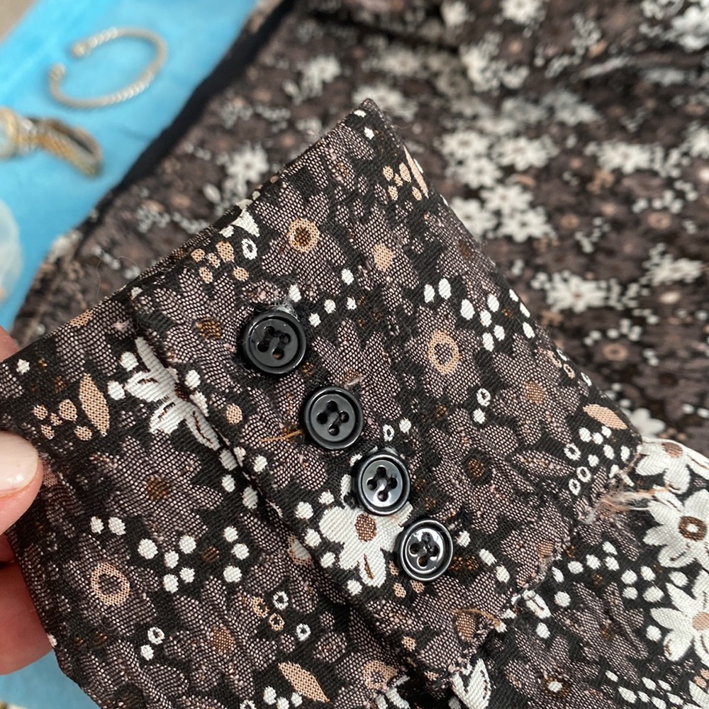 TUCKERNUCK blouse - Picture 5 of 6